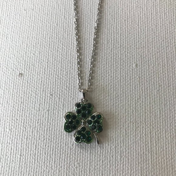 Four Leaf Clover Necklace Austrian Crystals New - Picture 5 of 8